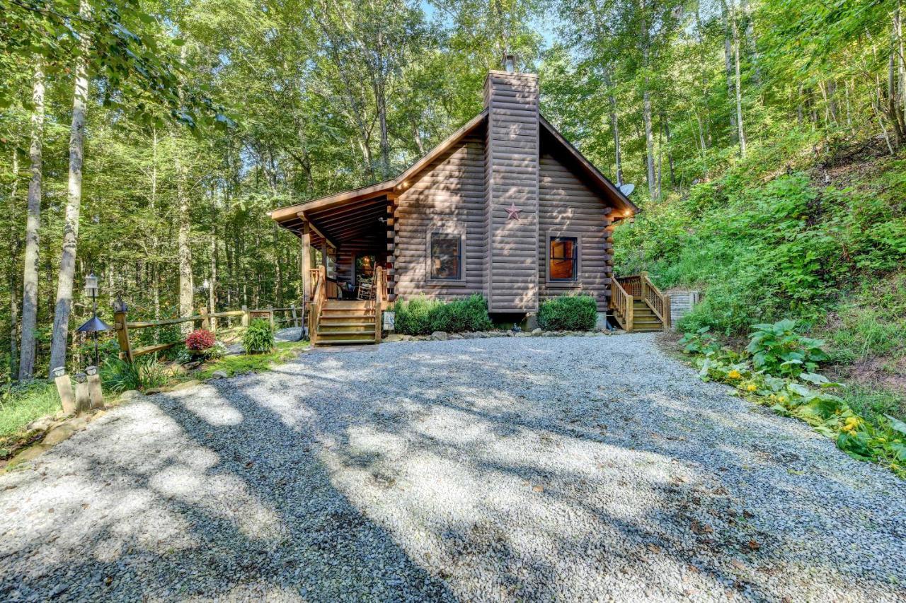 Waynesville Cabin With Covered Deck And Fire Pit! Lake Junaluska Экстерьер фото