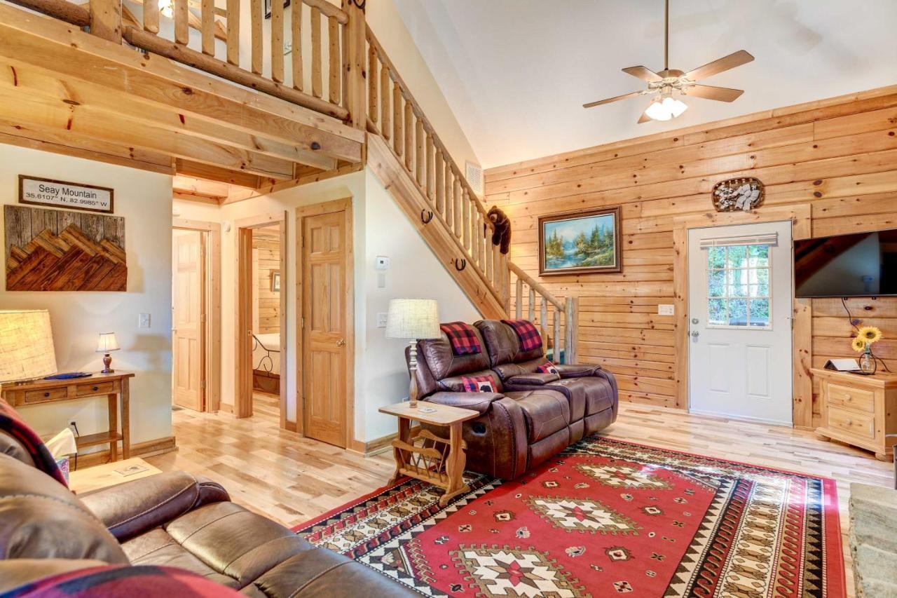 Waynesville Cabin With Covered Deck And Fire Pit! Lake Junaluska Экстерьер фото