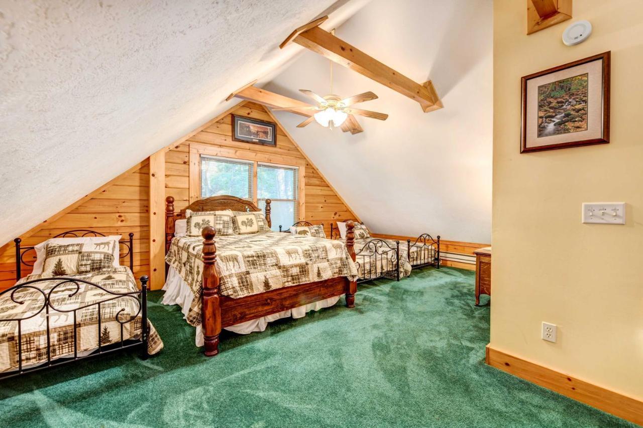 Waynesville Cabin With Covered Deck And Fire Pit! Lake Junaluska Экстерьер фото